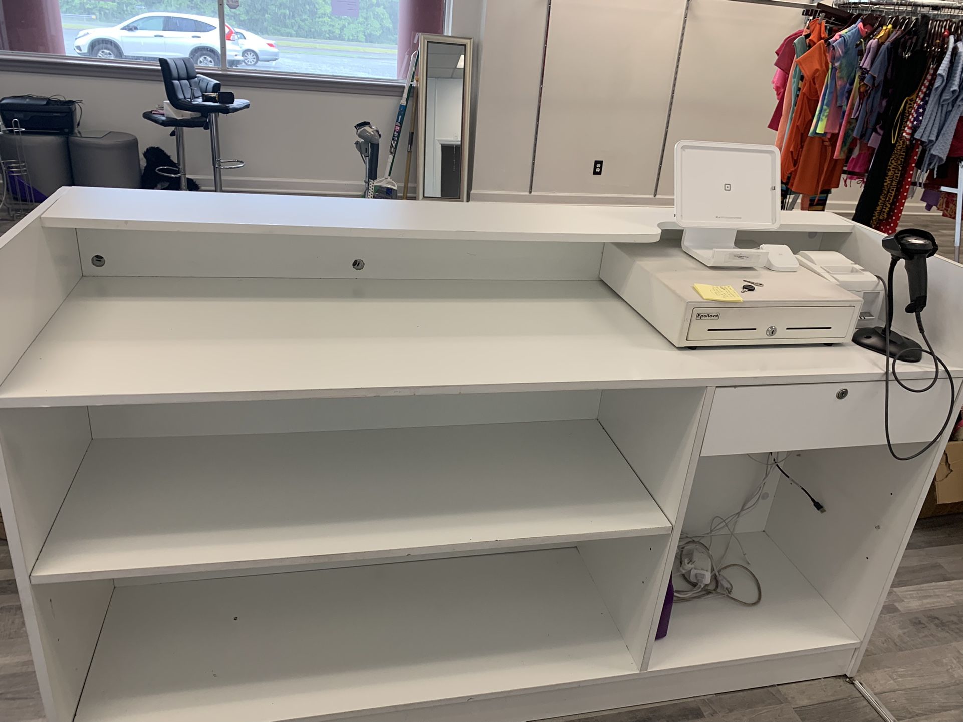 Retail Desk