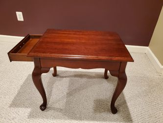 Mahogany side table w/ drawer. Beautiful condition Thumbnail