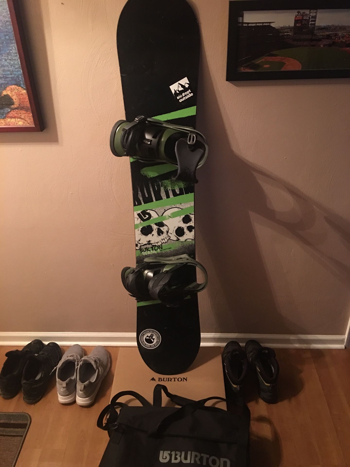Burton Snowboard with bindings and bag