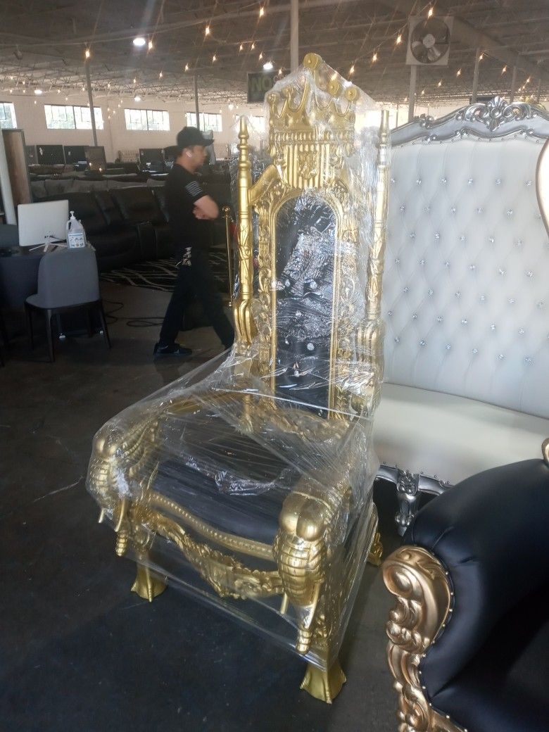 BLACK AND GOLD THRONE CHAIRS
