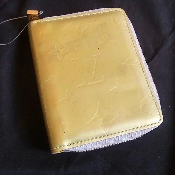 LOUIS VUITTON lv leather VERNIS COMPACT ZIPPY WALLET mini light green gold *
