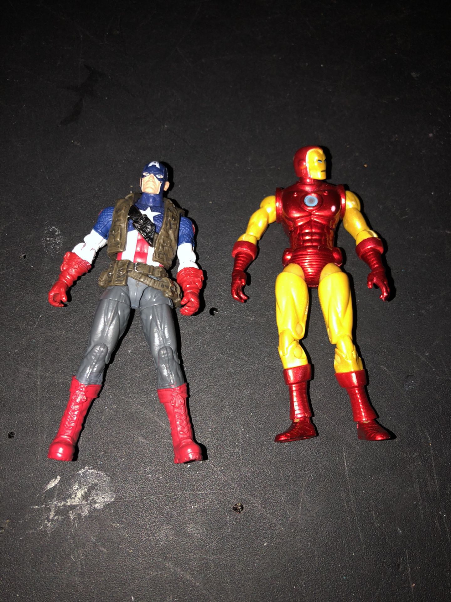 Marvel Universe 3.75 Captain America Iron Man Lot Of 2