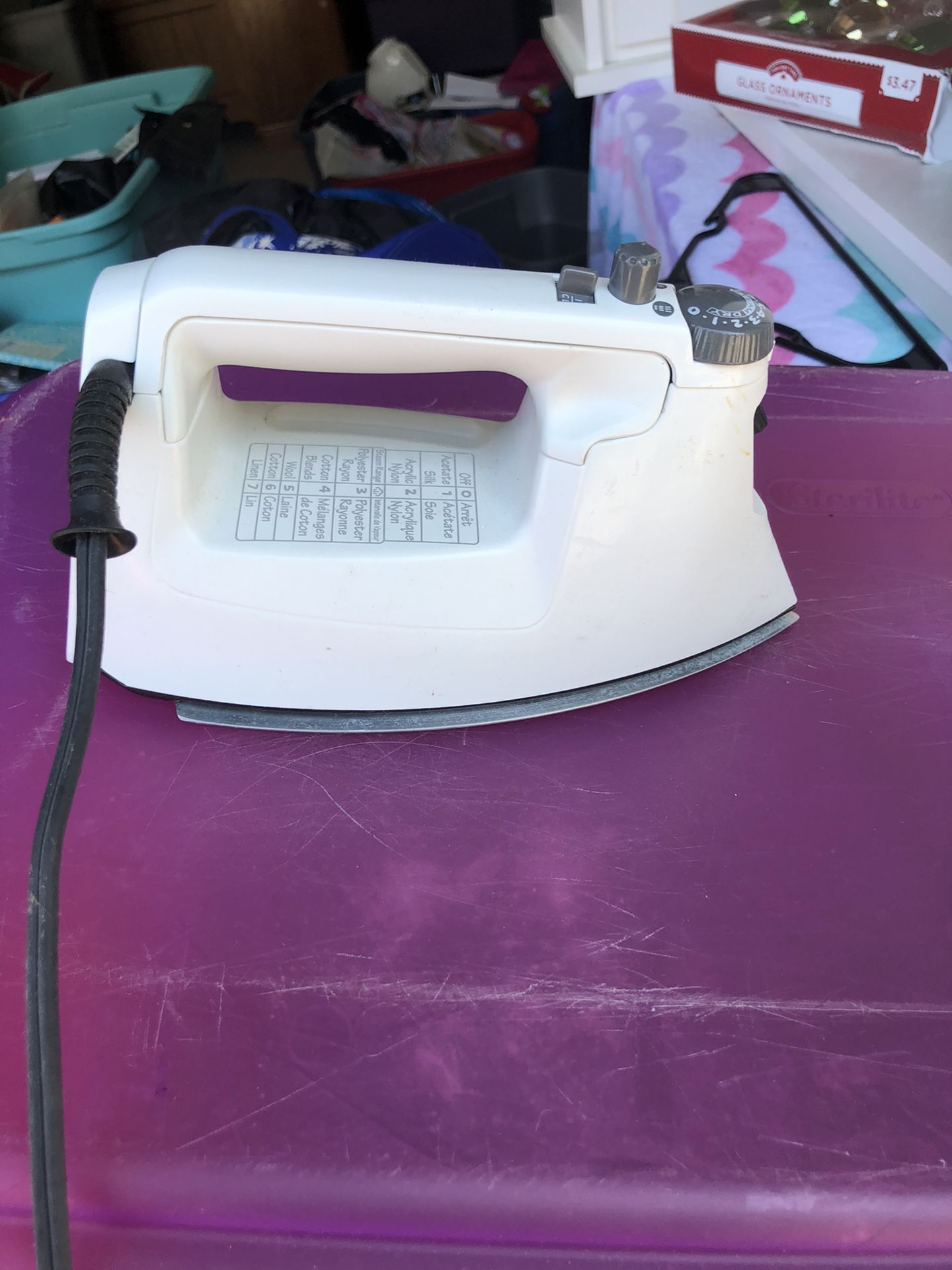 Ultra Ease Proctor Silex Electric Steam Iron, model 17109