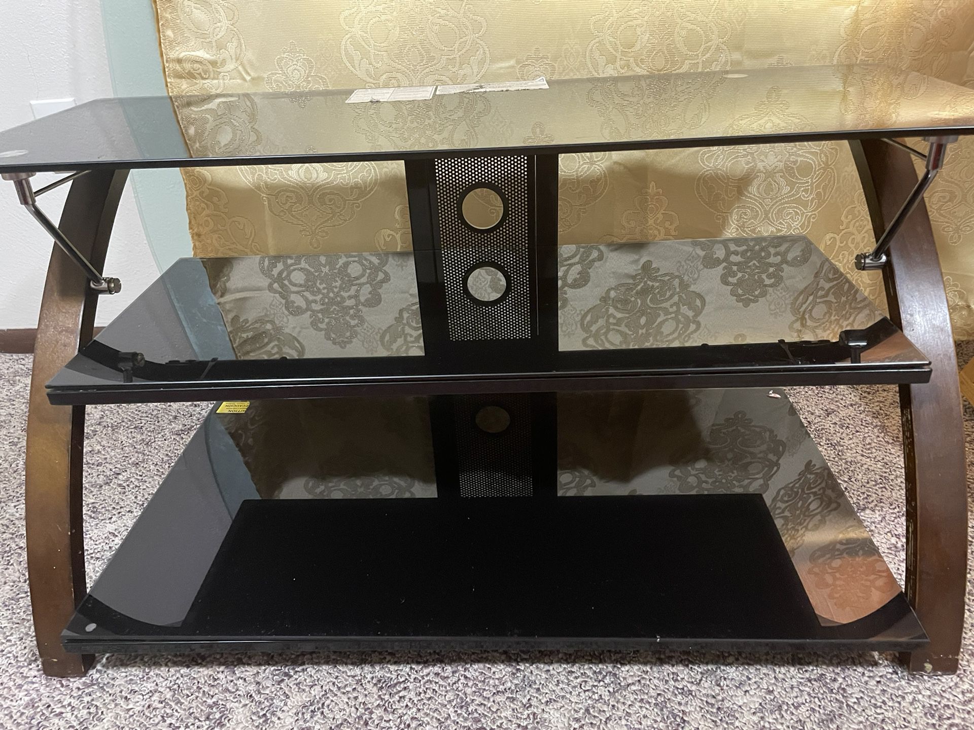 TV stand with table mount or wall mount all included Excellent condition like new