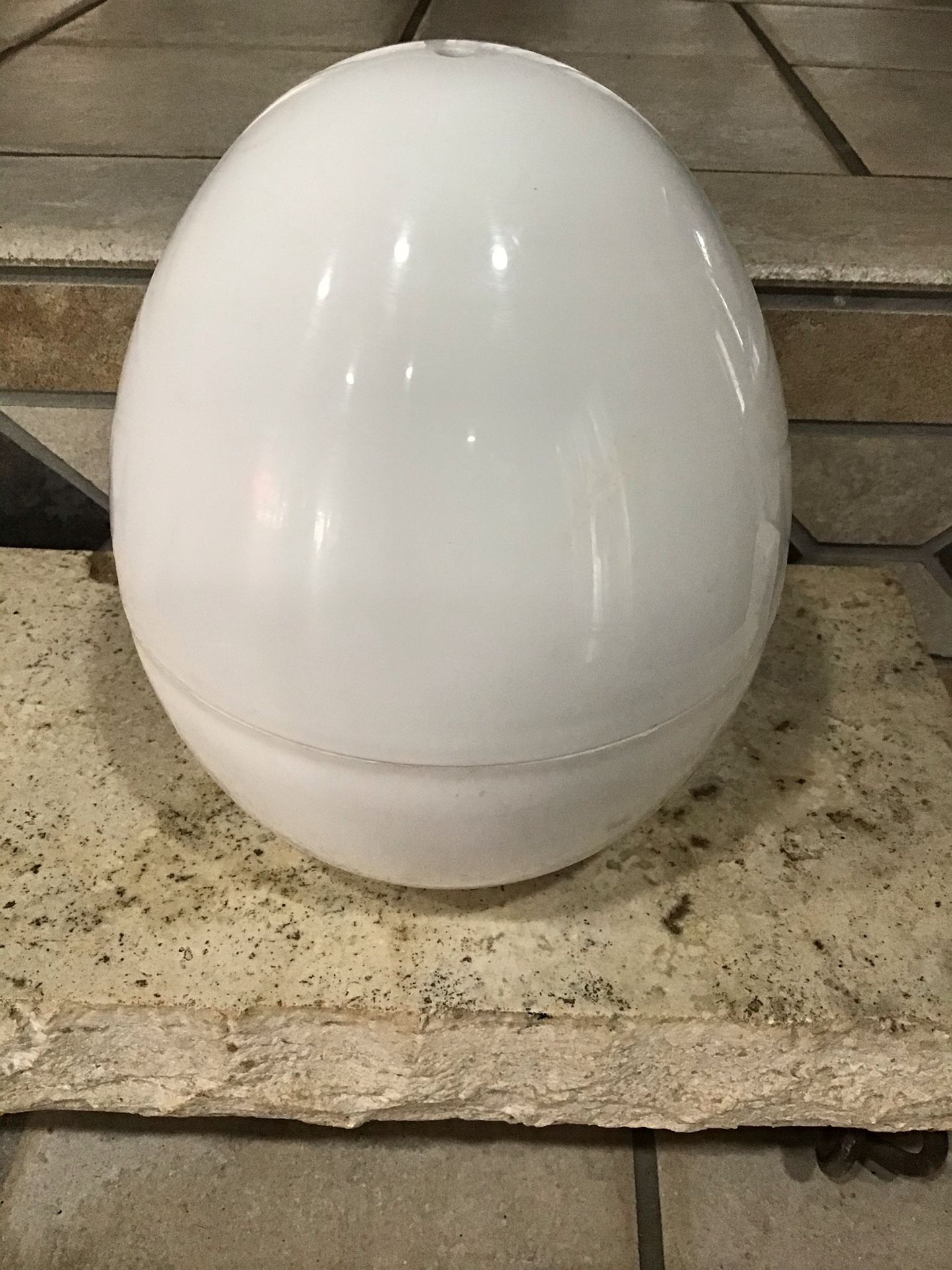 Egg shaped microwave egg cooker