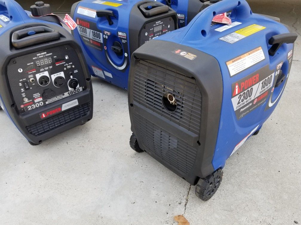 GENERATOR INVERTER YAMAHA POWERED SC2300I SILENT 2 wheels and telescoping stainless steel handle TESTED STARTS FIRST PULL