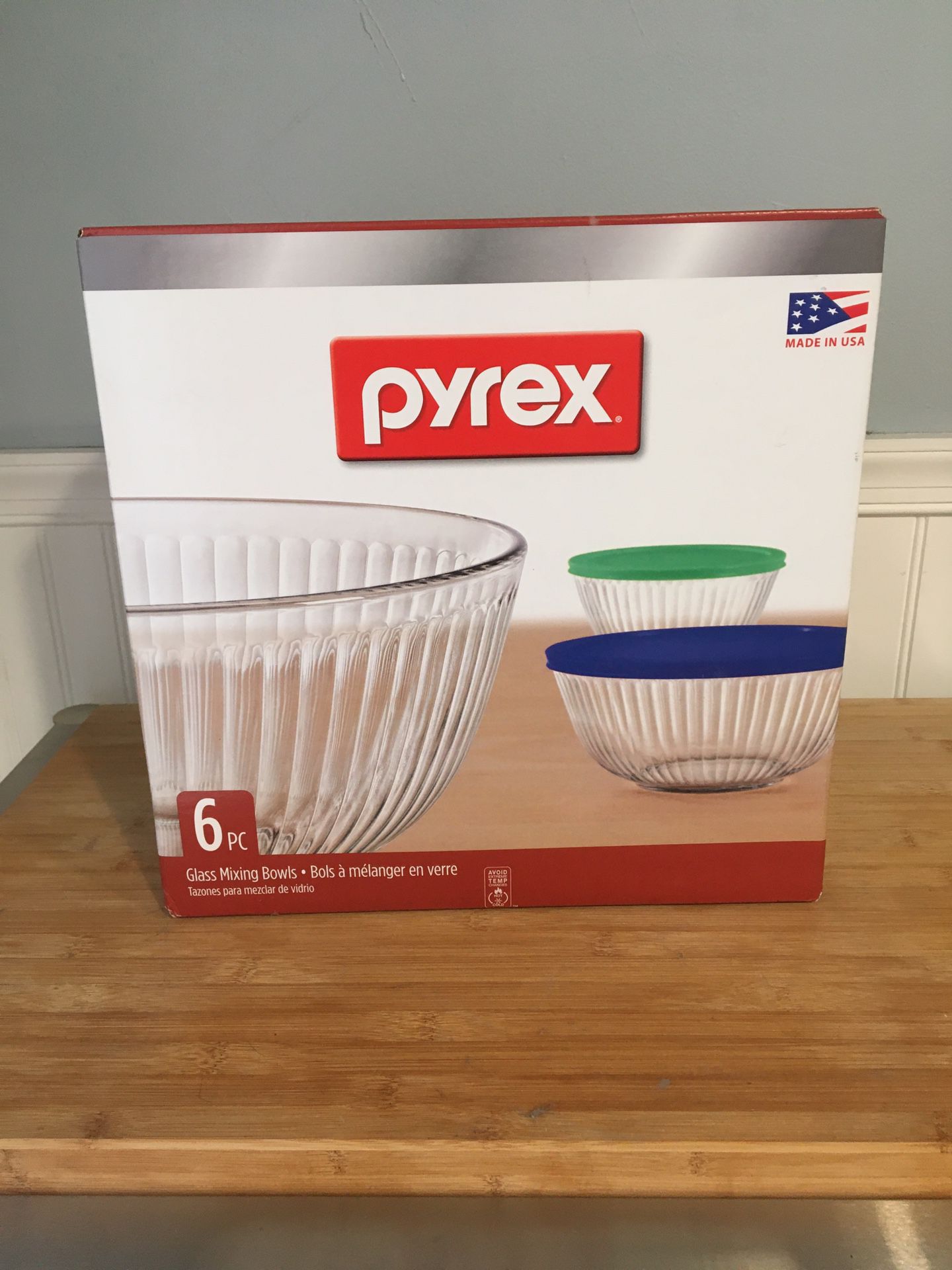 Pyrex mixing bowl set