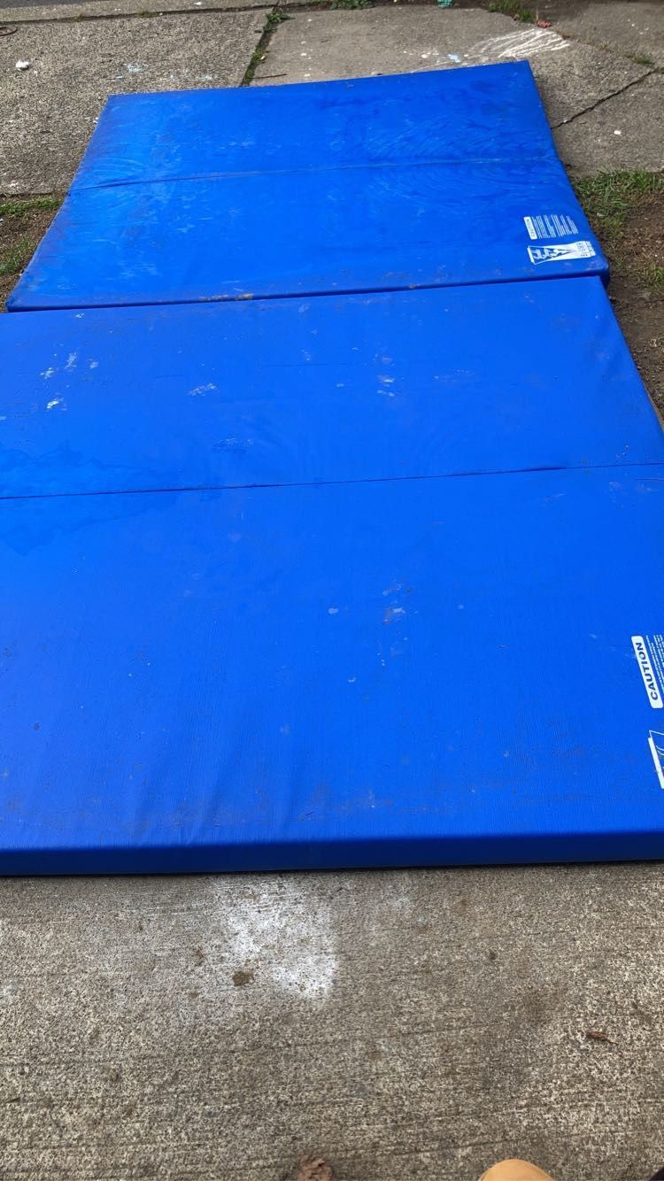 Wrestling mats