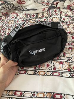 Supreme waist bag (SHIPPING ✅) Thumbnail
