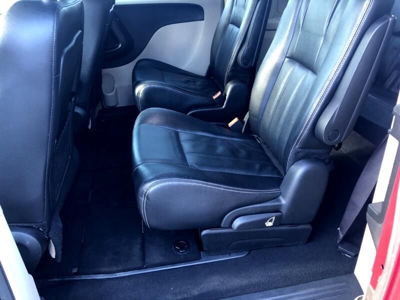 2015 Chrysler Town & Country