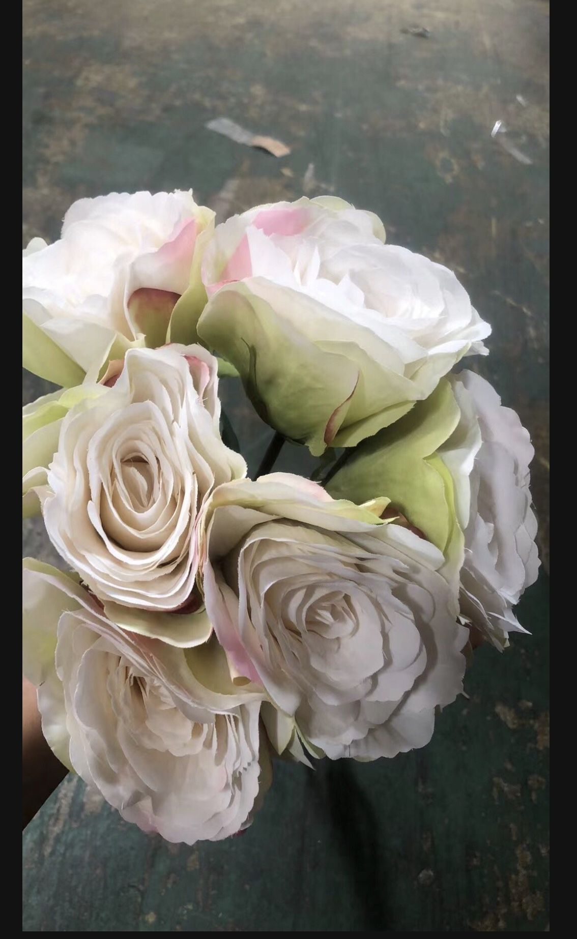 Artificial White Rose Bouquet - Fake Flowers Lifelike Silk Rose 6 Heads with Stem Indoor Outdoor Home Decoration for Wedding,Party,Anniversary,Birthda
