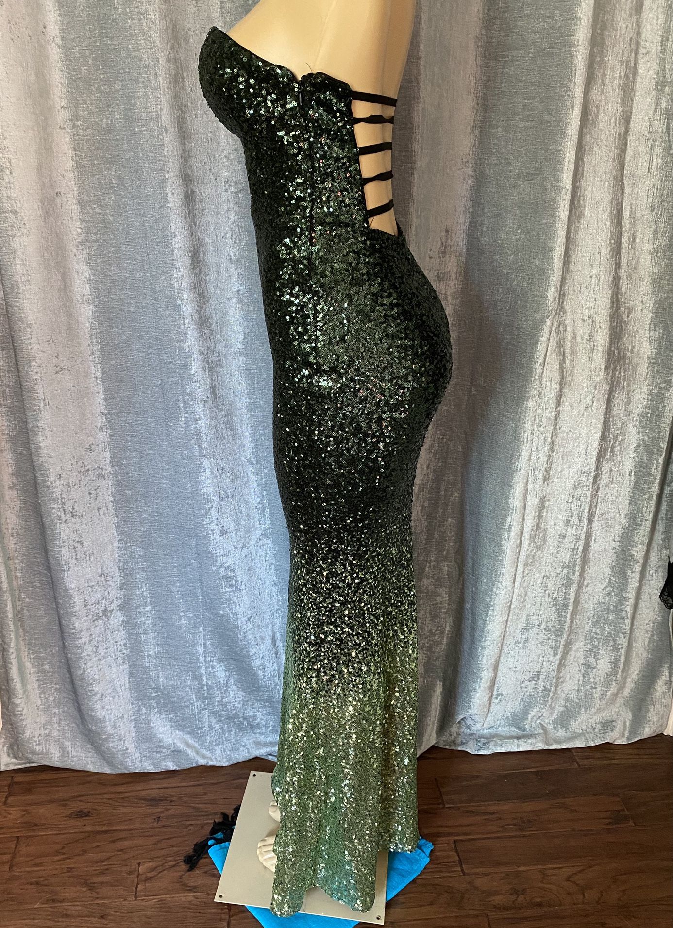 Womend Gorgeous Green Strapless Sequins Long Dress Size 4