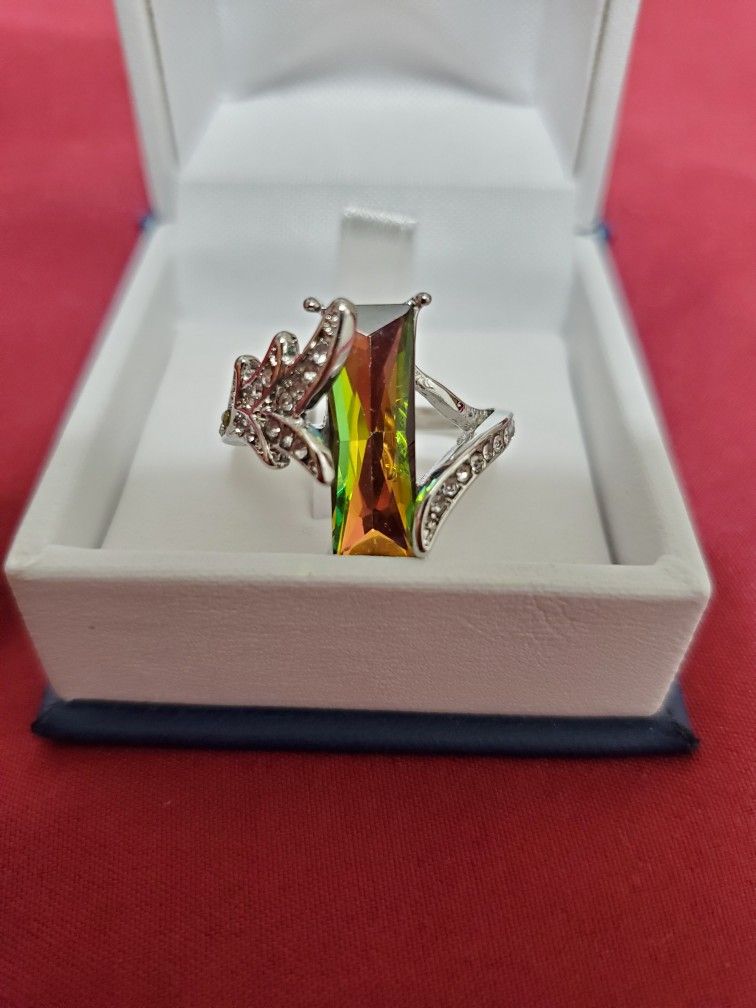 Kaleidoscope Fashion silver size 10 women's ring very beautiful ring