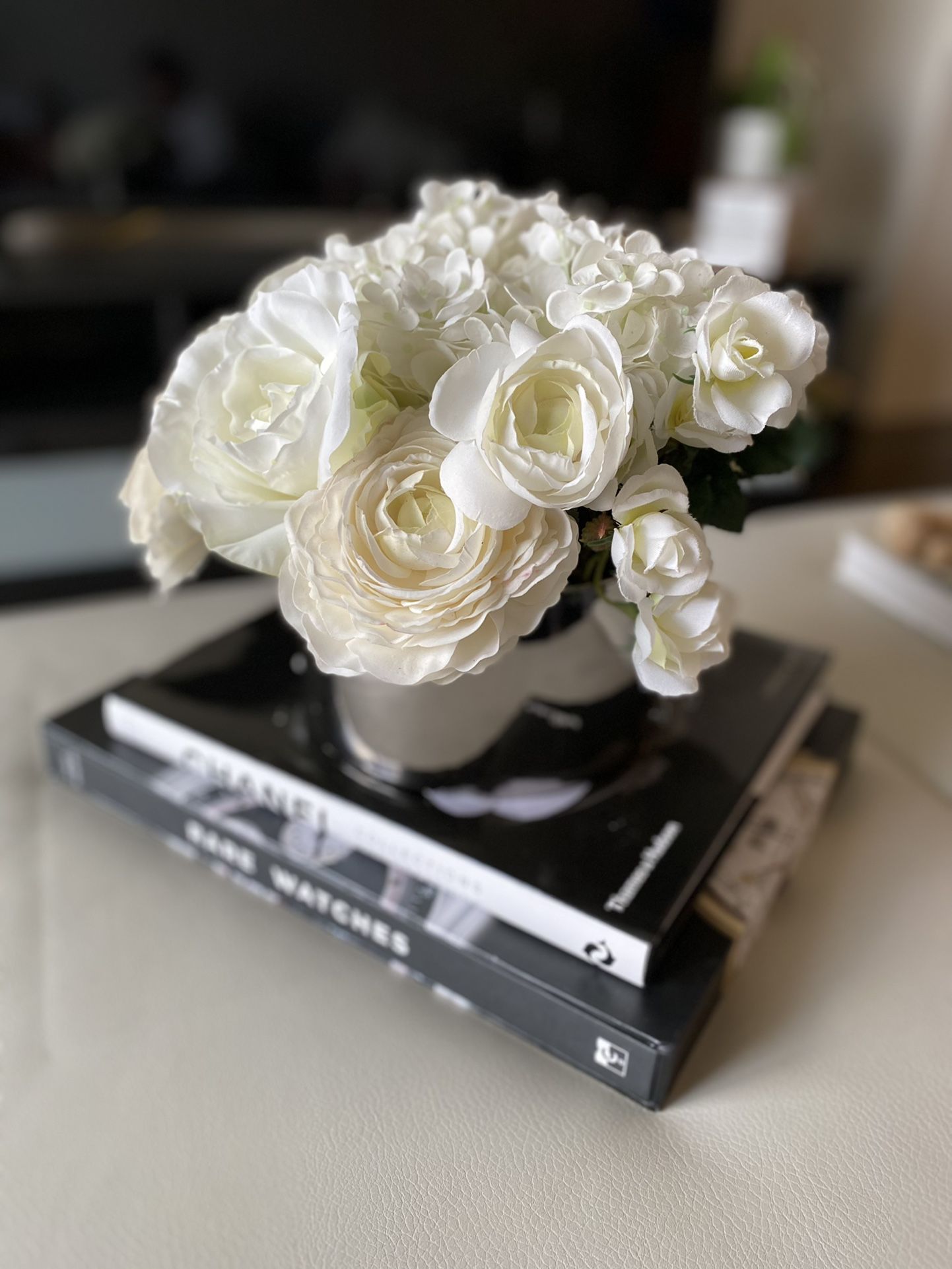 Round Silver Vase White Rose Centerpiece 