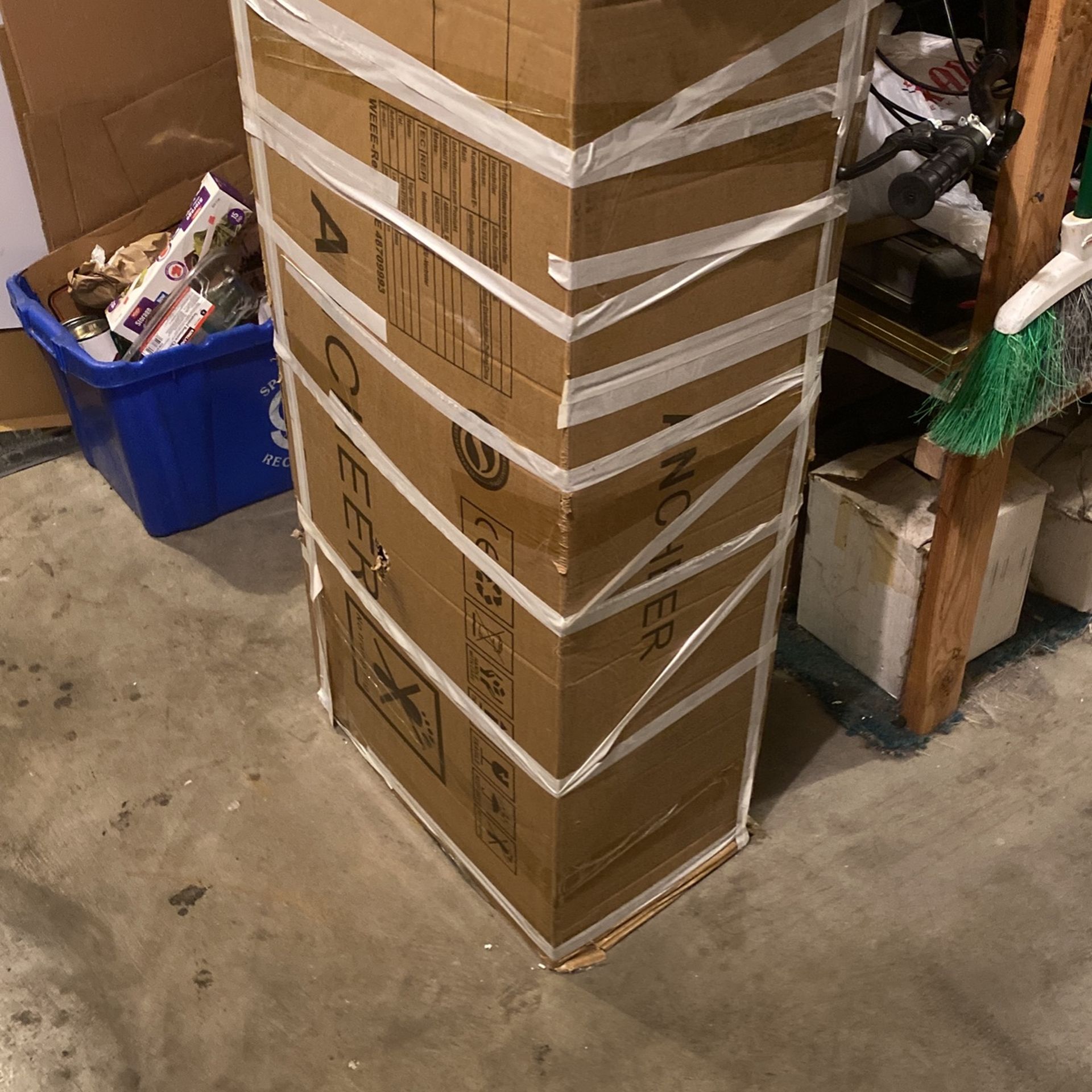Elliptical Machine- Assembly Required