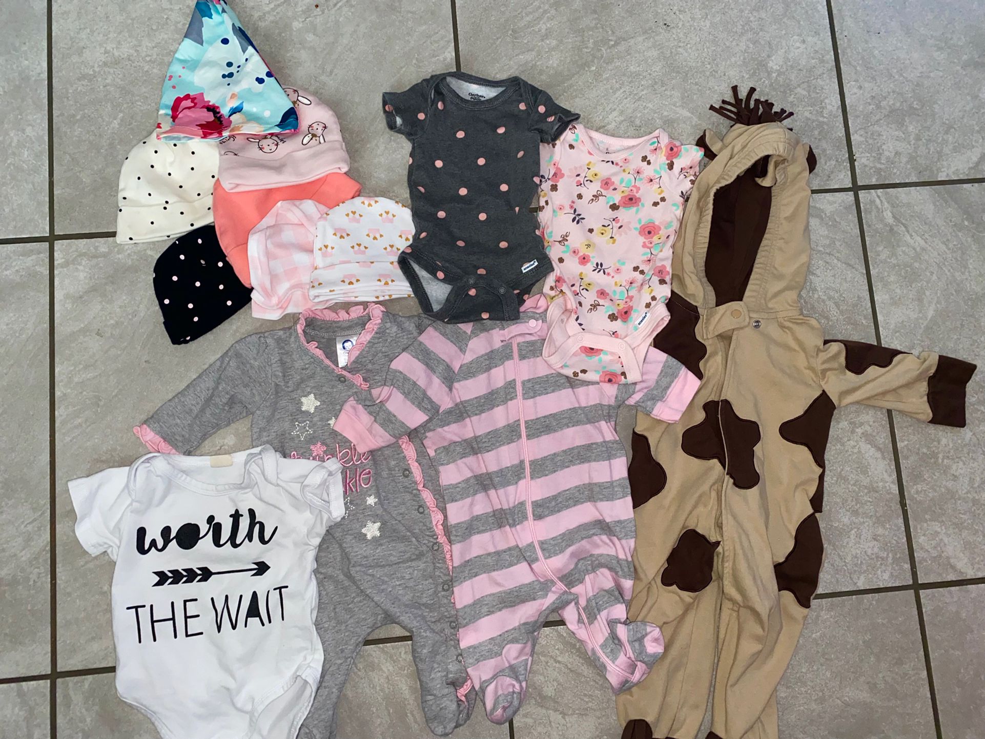 Baby Girl Newborn To 9month Clothes (gerber) 