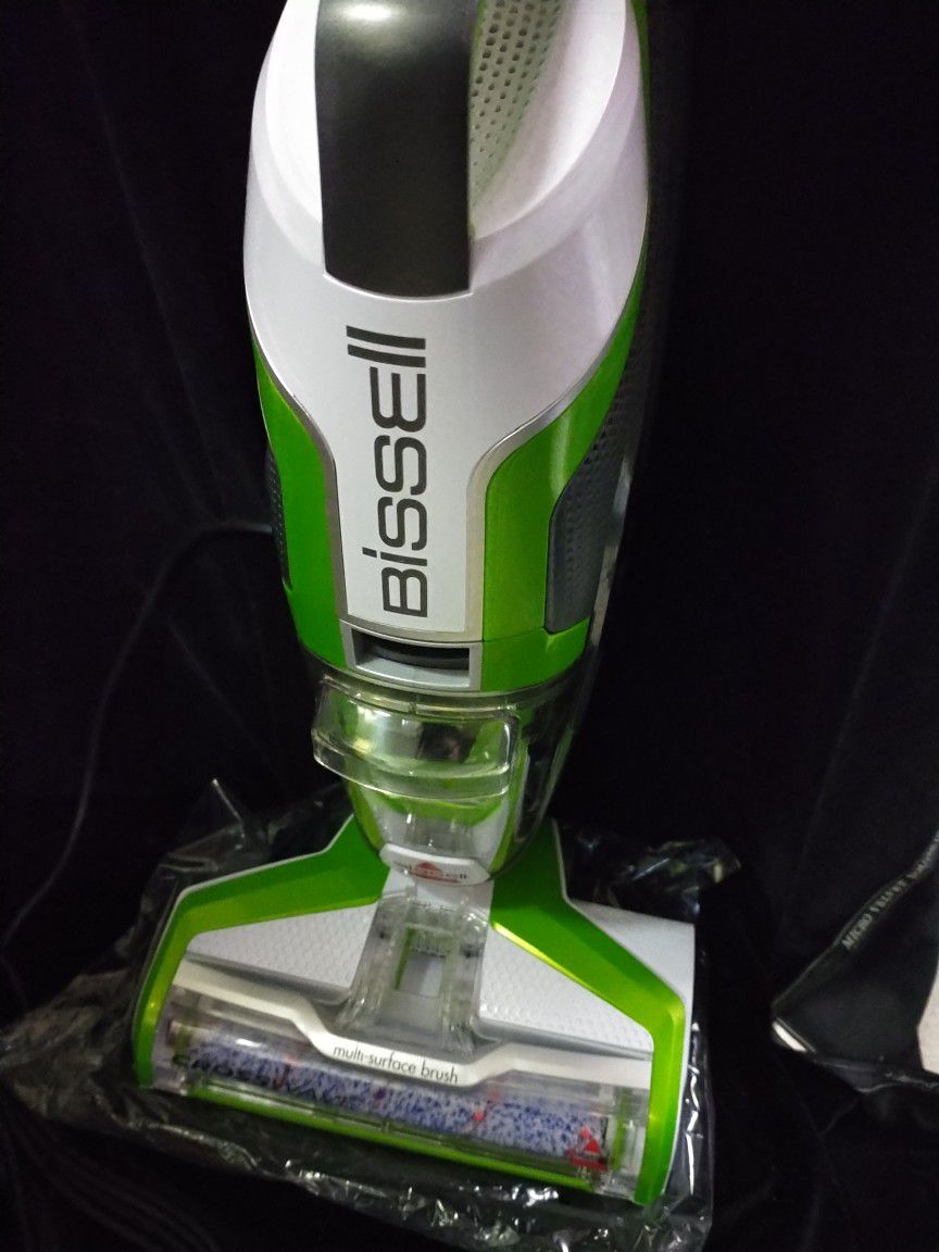 Brand NEW BISSELL SHAMPOOER/REG FLOOR CLEANER NEVER USED IN BOX WITH ALL ATTACHMENTS W/TAGS