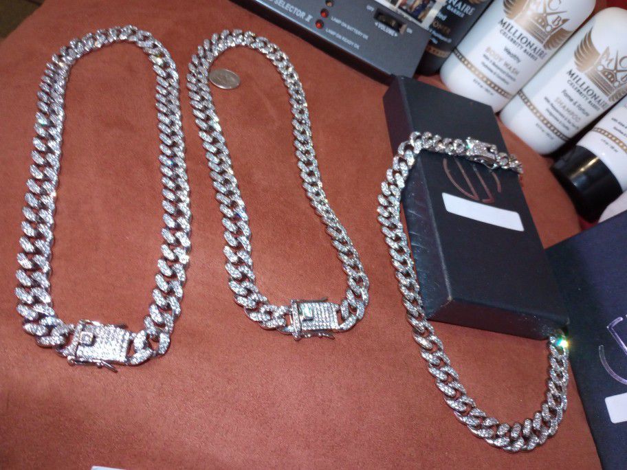 🔥⭐🏆🔥one 18" chain🥶Unisex🥶Real Lab Diamond💎Read on tester☑️ Video proof🎥" Look like money without overspending"👀They sparkle identical to Natur
