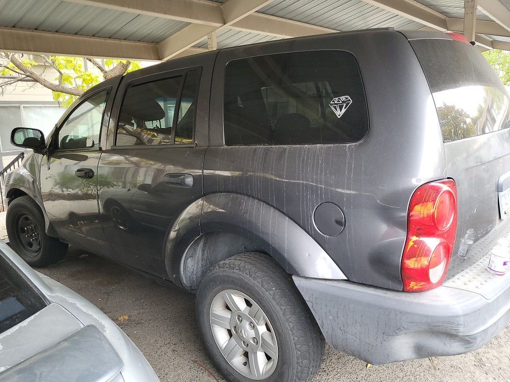 2004 Dodge Durango