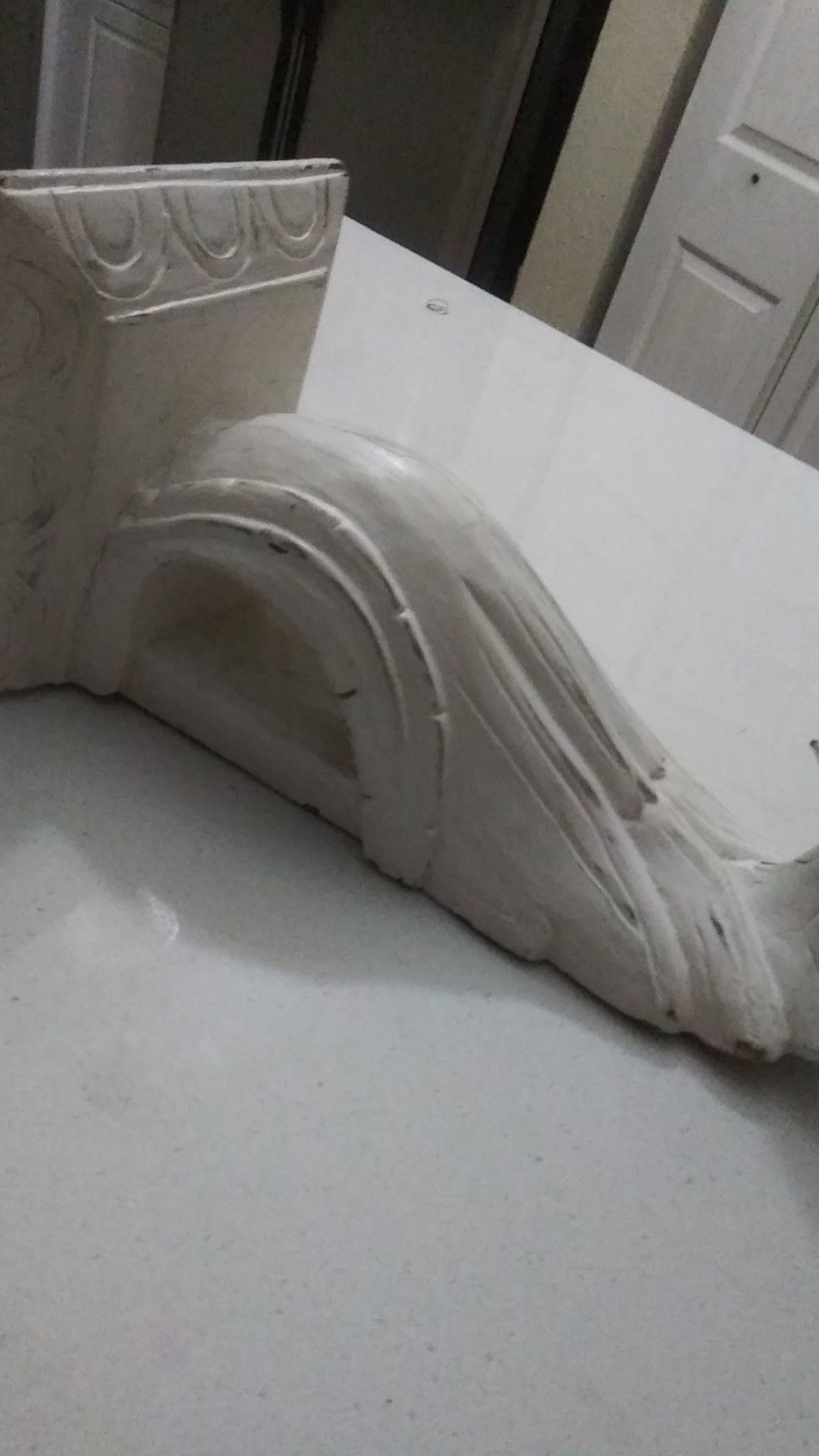 White wooden Corbelle(Bracket)