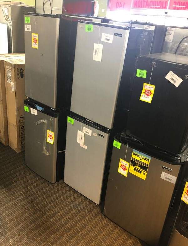 Brand New Compact Refrigerators (Mini Fridge) CW4T