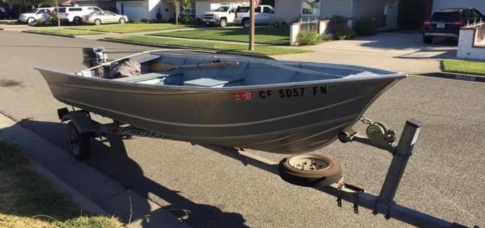 1995 14’ Aluminum Fishing Boat