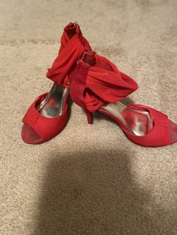 Red Heels Size 8 Thumbnail
