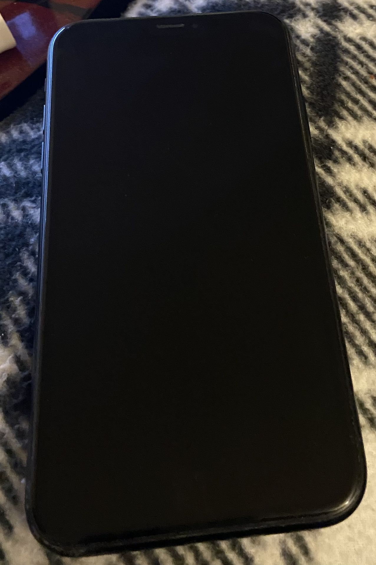 Black iPhone XR 64GB