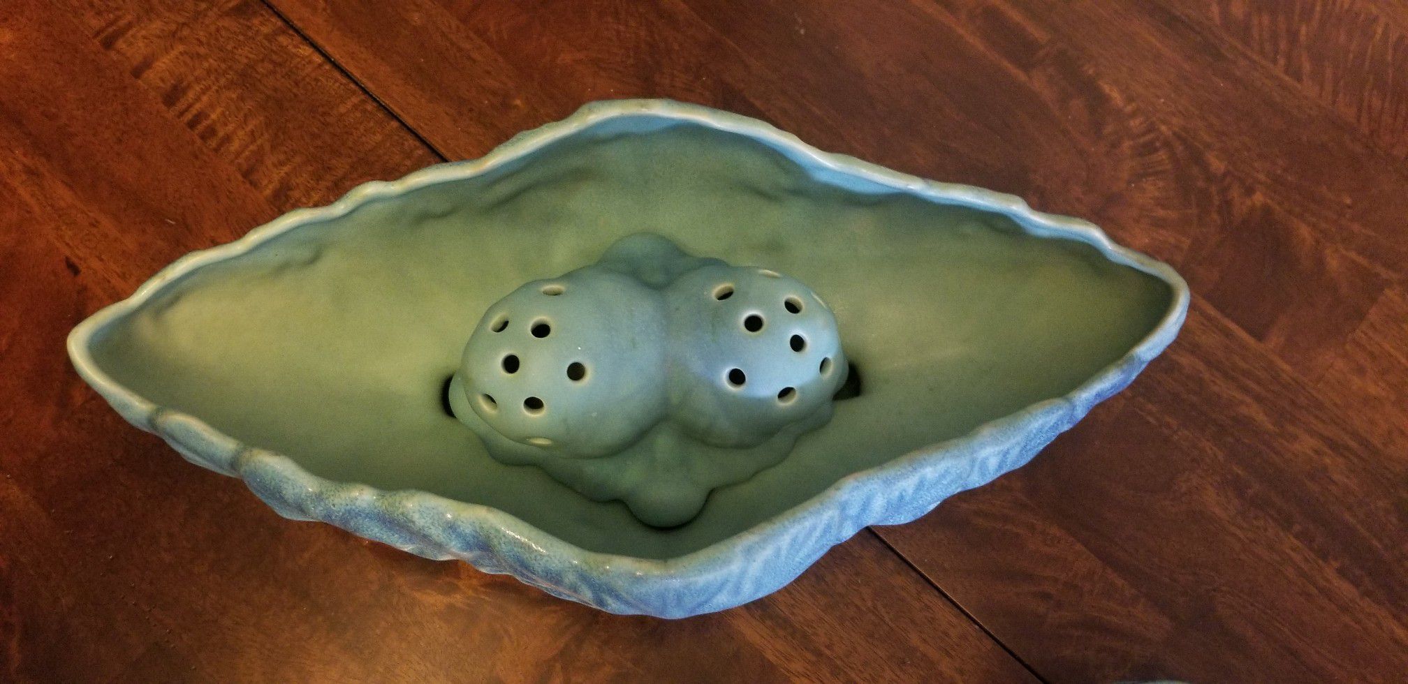 Van Briggle console table bowl with frog