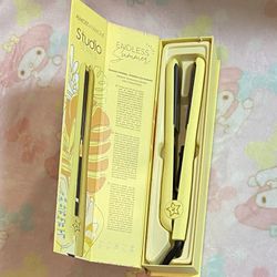Almost Famous Hair Studio series exclusive “endless summer” Straightener NEW   Thumbnail