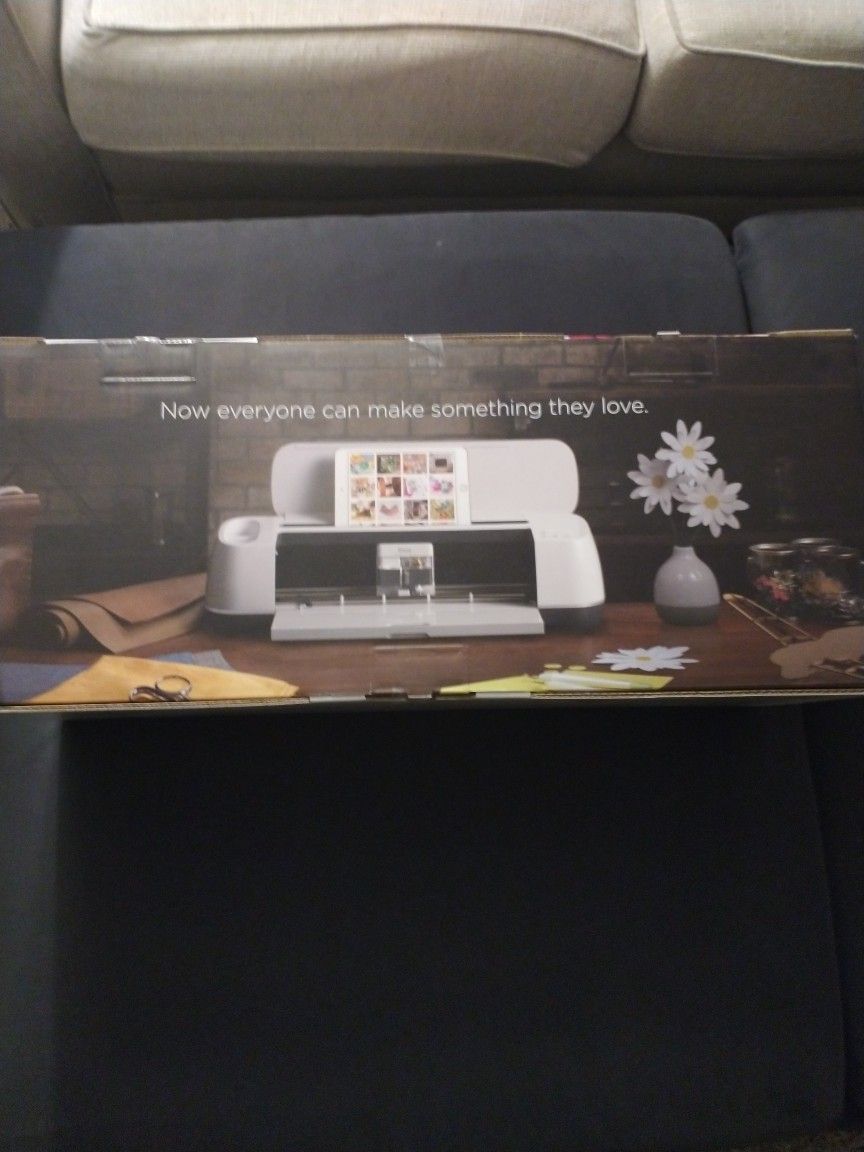 CRICUT MaKER ULT. SMART CUT MACHINE