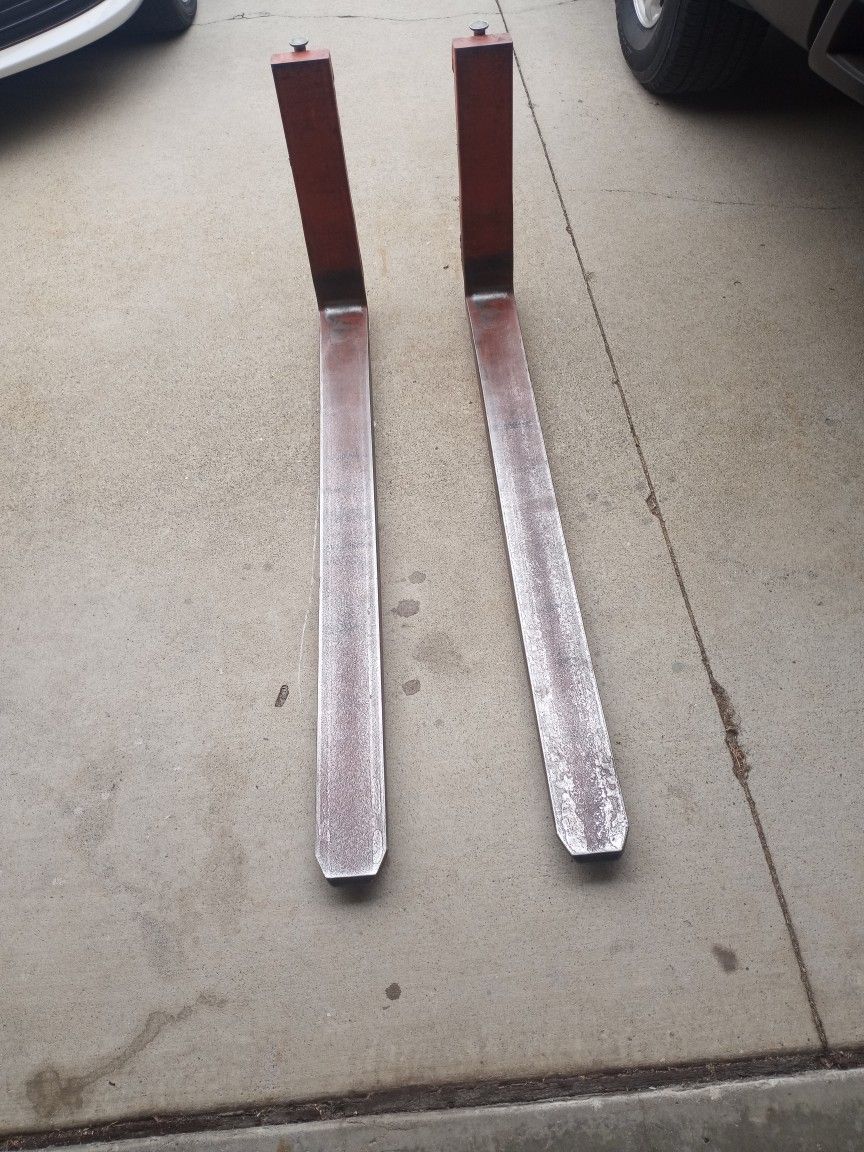 Forks 48" Almost New