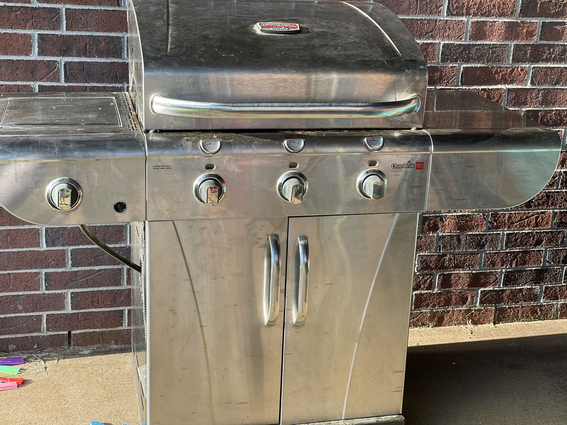 Move Out Sale At Give Away Price - Charbroil Grill With Burner 