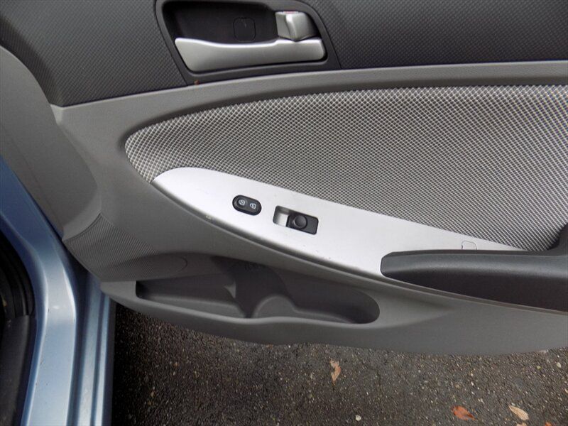 2012 Hyundai Accent GS