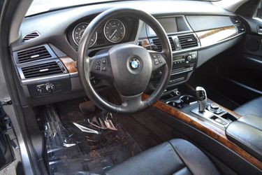 2010 BMW X5 Thumbnail