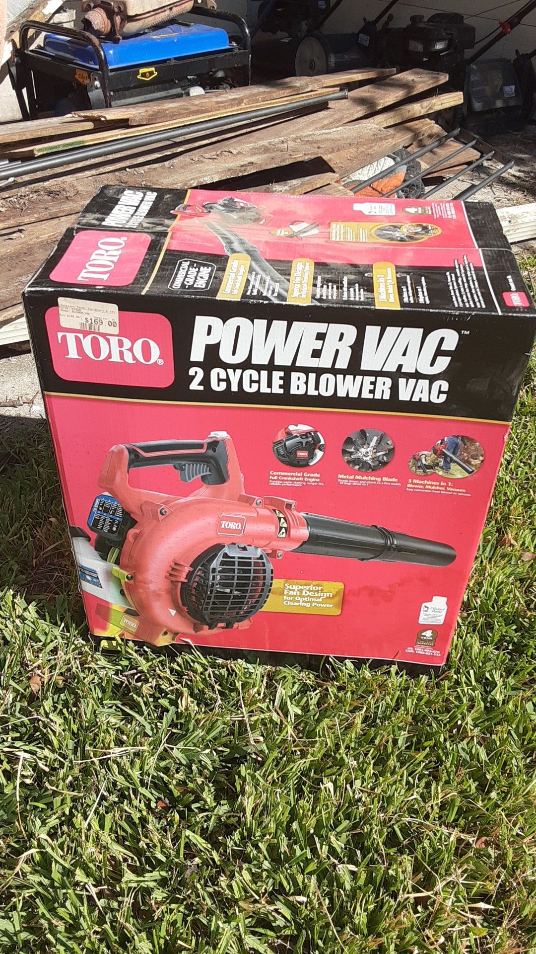Brand new Toro leaf blower !