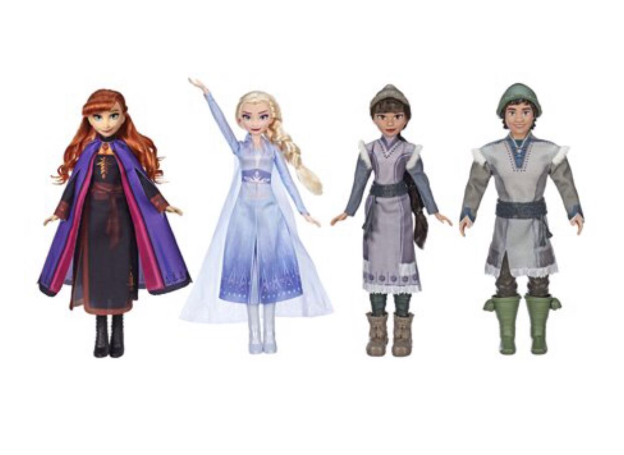 Disney Frozen 2 Forest Playset, Includes Anna, Elsa, Ryder & Honeymaren Dolls