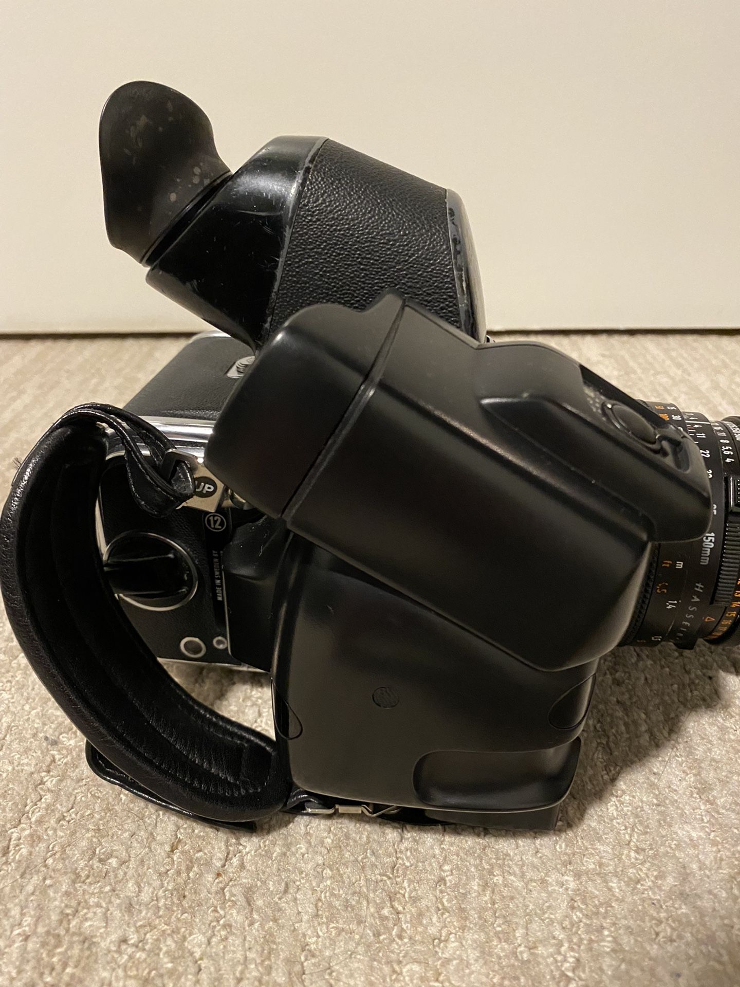 Hasselblad 503CW WITH EXTRAS!!