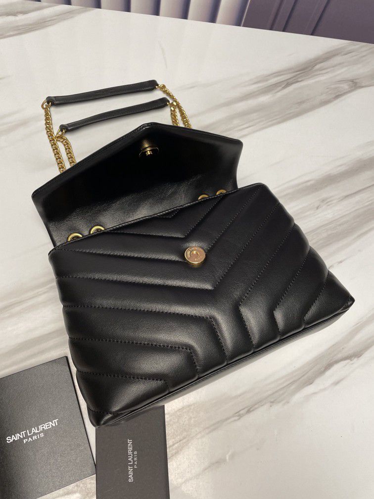 YSL Yves Saint Laurent Lou Lou bag black with gold hardware 23x17x9cm 494699