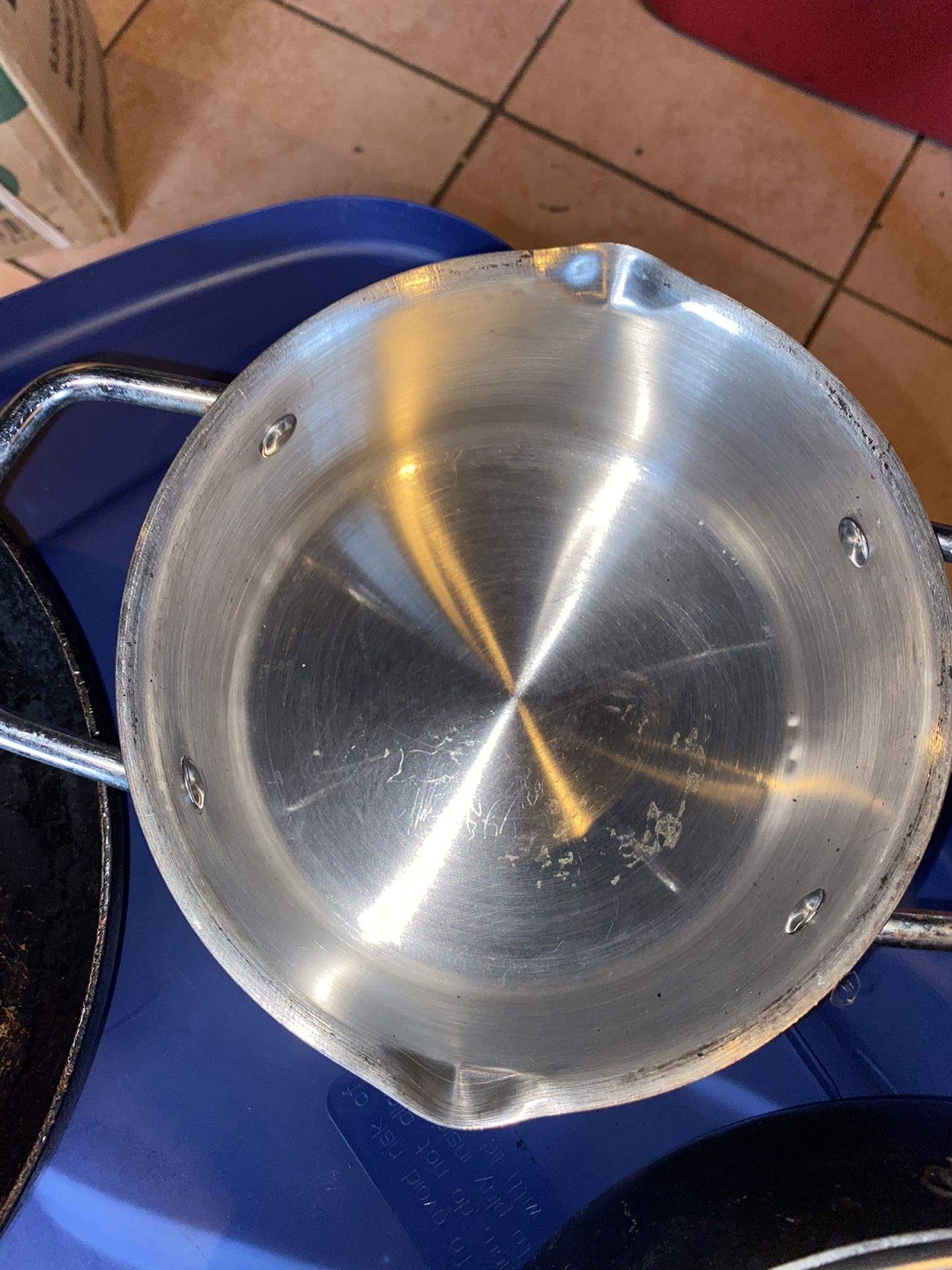 Pans and pots bundle