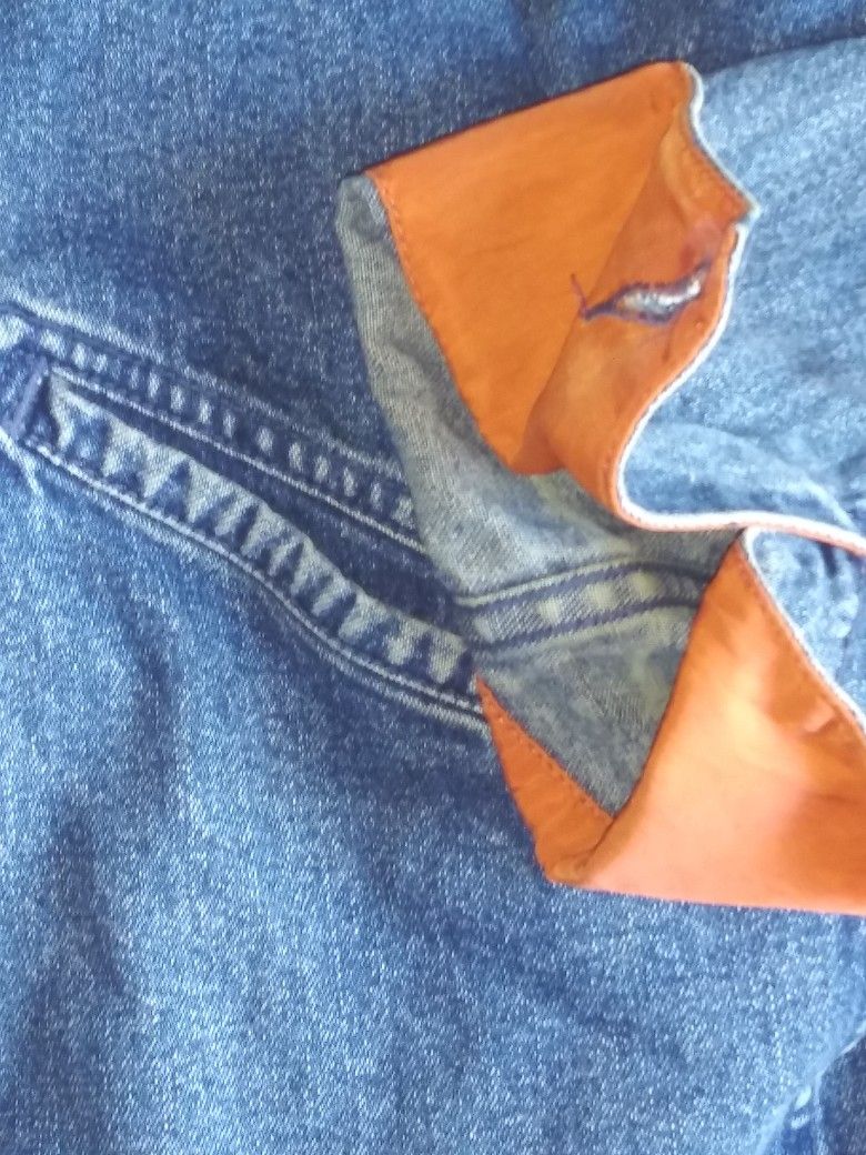 TOMMY JEANS DENIM JACKET