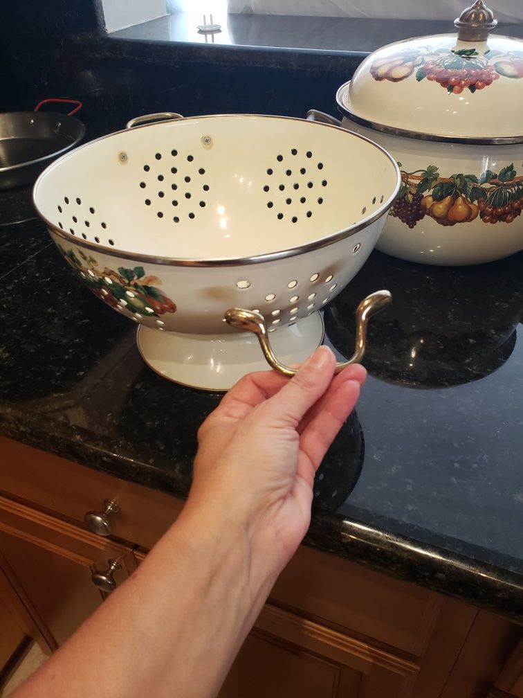 Vitroceramic cookware set