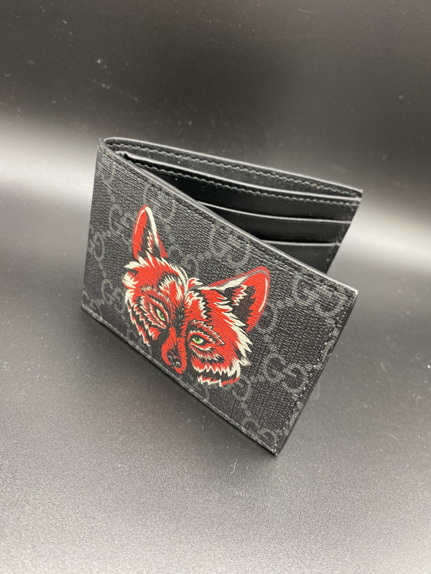 Gucci Wolf Print Wallet GG Supreme Authentic