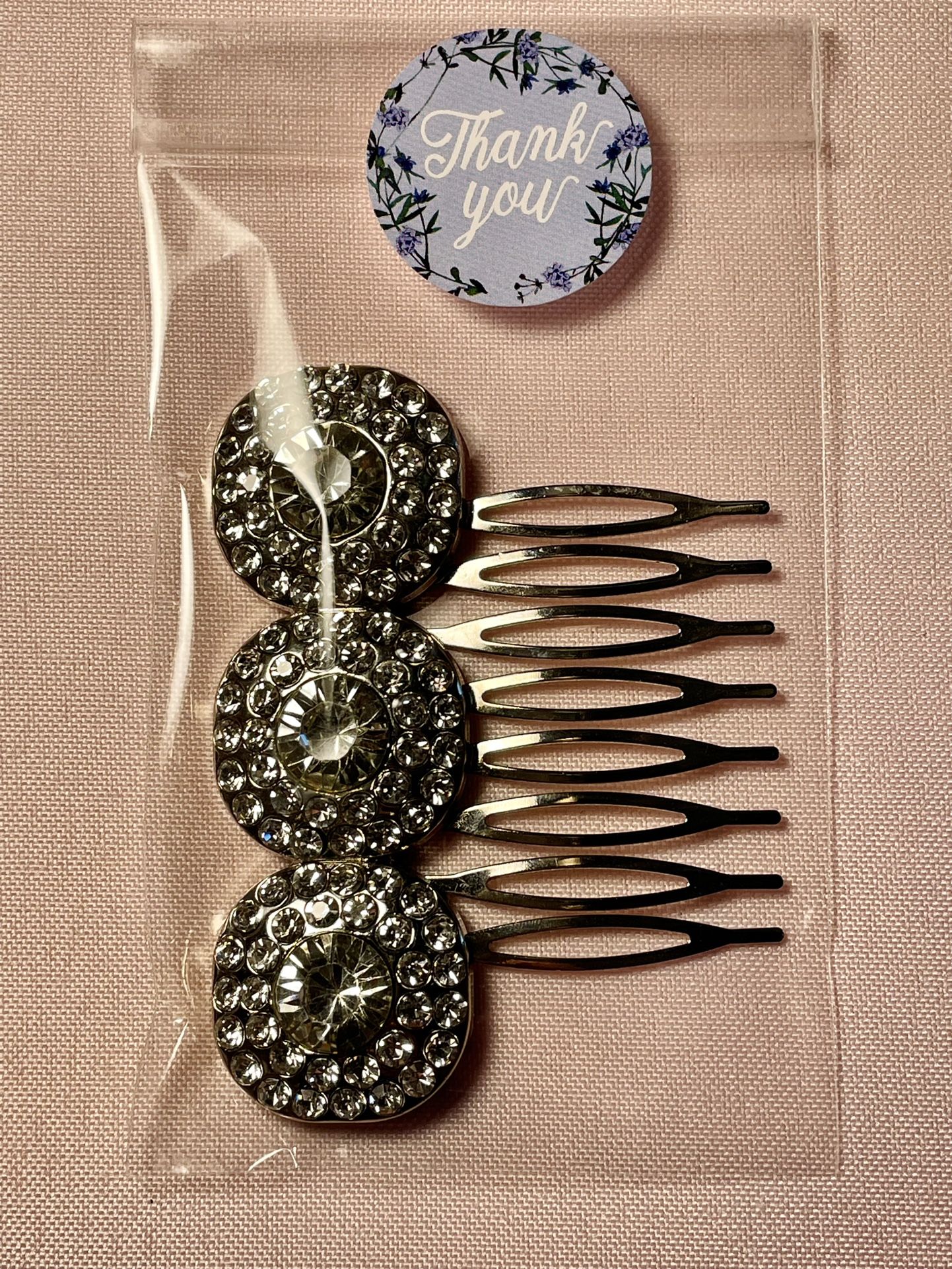 Beautiful crystal hair comb for wedding/ hair accessory/ bride hair comb