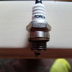BRAND NEW SPARK PLUG FOR 2 CYCLE WEED WACKER  Thumbnail