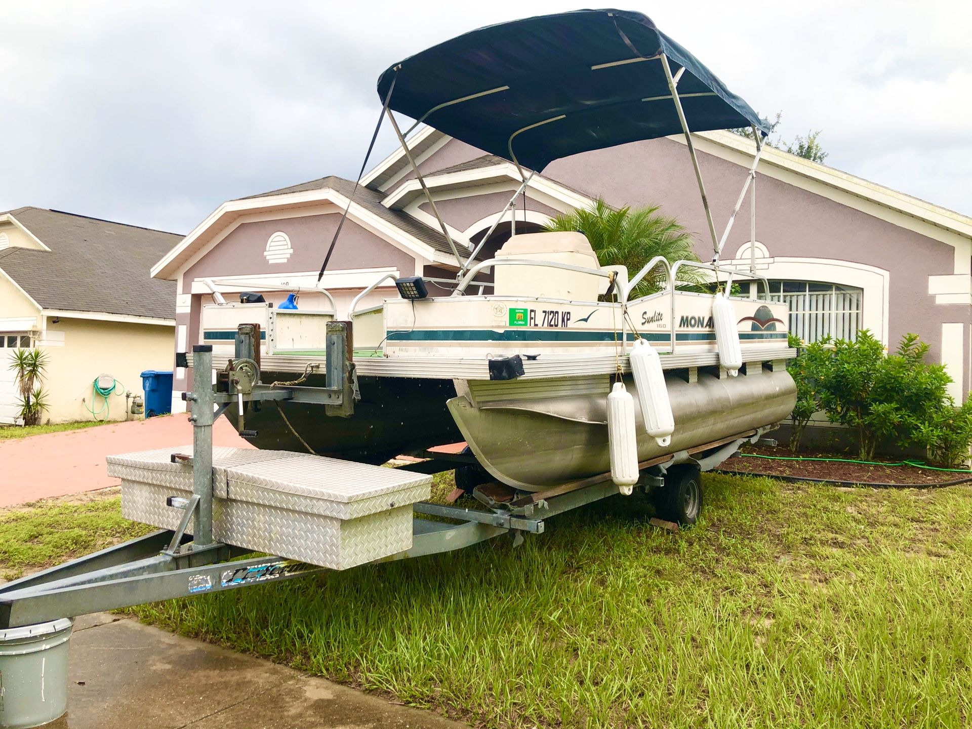 16ft center console pontoon boat for Sale in Haines City, FL OfferUp