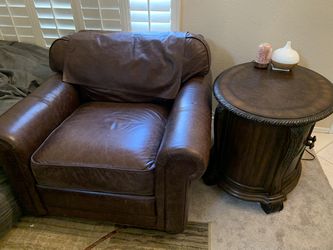 *Make Offer* Custom Leather Sofa, Chairs & Tables Thumbnail