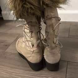 Tan Fur Boots Size 7.5 Thumbnail