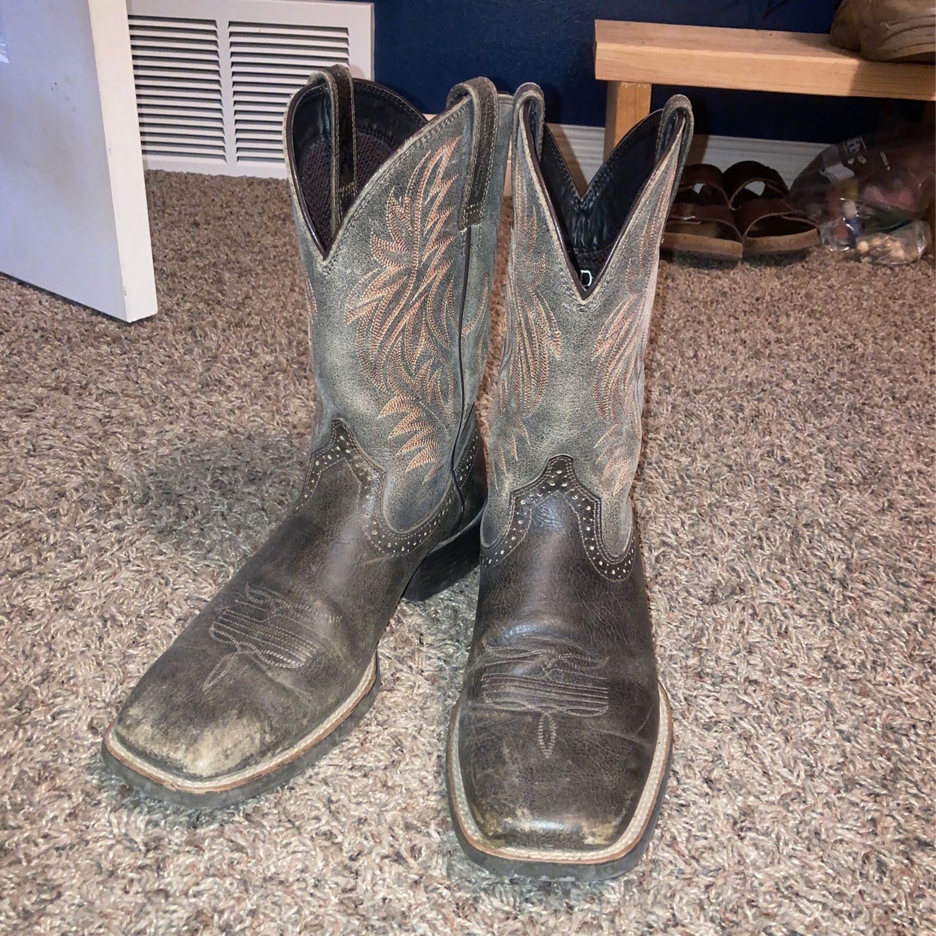 Black Ariat Cowboy Boots Size 10 Men’s