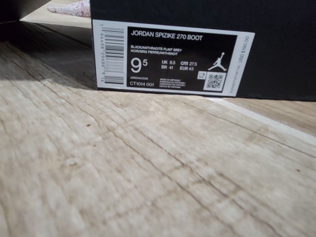 Jordan Spizike Boots